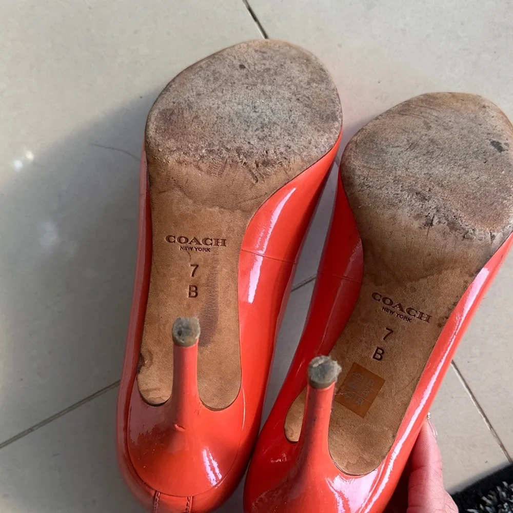 Coach nala pumps